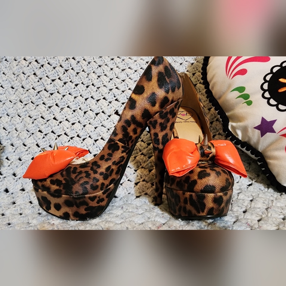 Penny Loves Kenny Cheetah Spike Heels